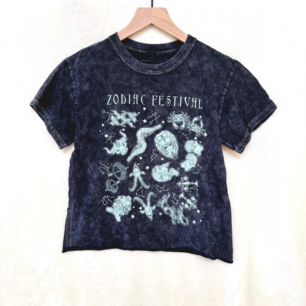 Zodiac Festival Cropped Tee